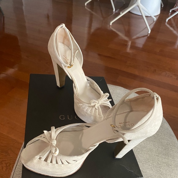 Gucci Shoes - Gucci heels (new ivory) lightly worn